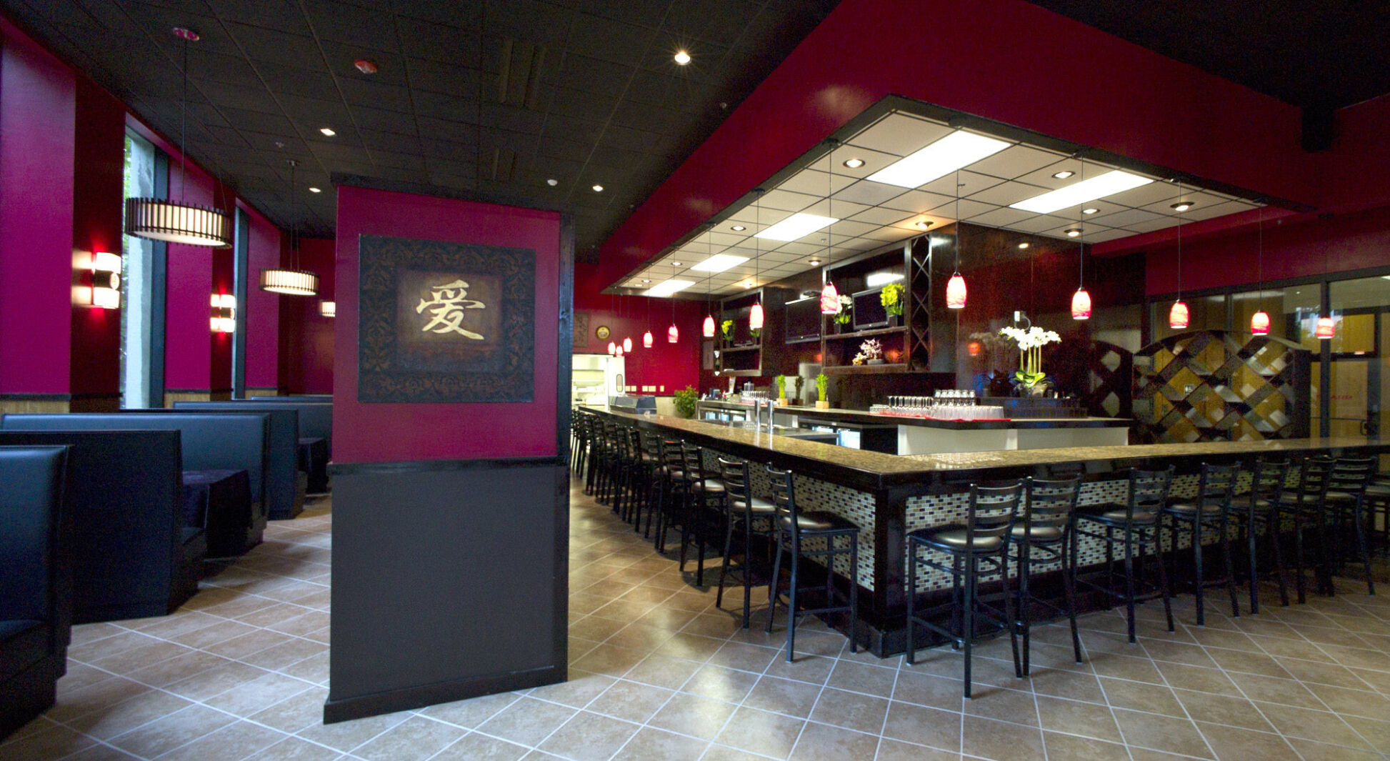 Xia Asian Bistro and Sushi Bar